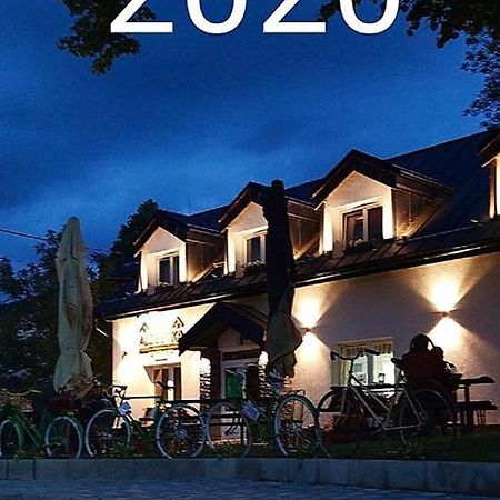 Pizzeria Alzbetka 호텔 Strecno 외부 사진