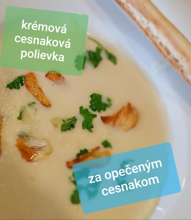 Pizzeria Alzbetka 호텔 Strecno 외부 사진