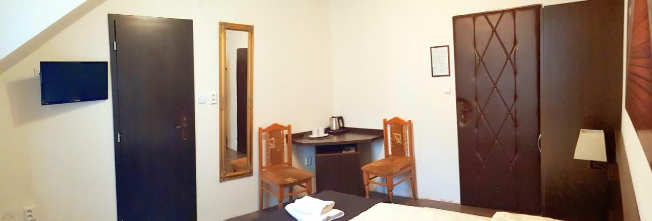 Pizzeria Alzbetka 호텔 Strecno 외부 사진