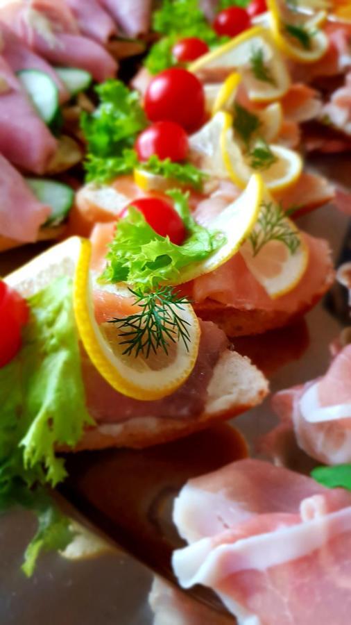 Pizzeria Alzbetka 호텔 Strecno 외부 사진